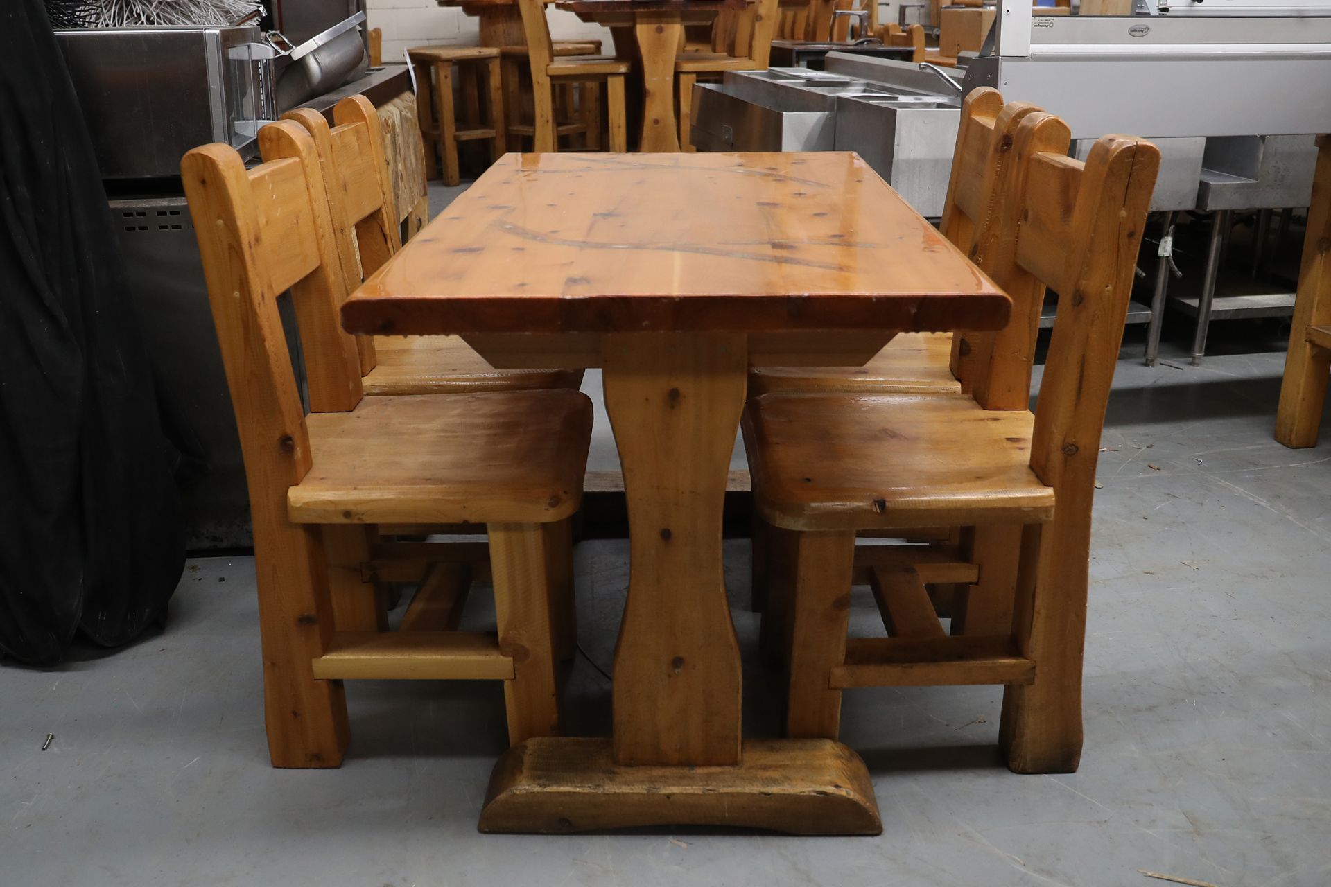 4' WHITE PINE DINING TABLE WITH 4 CHAIRS L-48" W-28" H- 30"