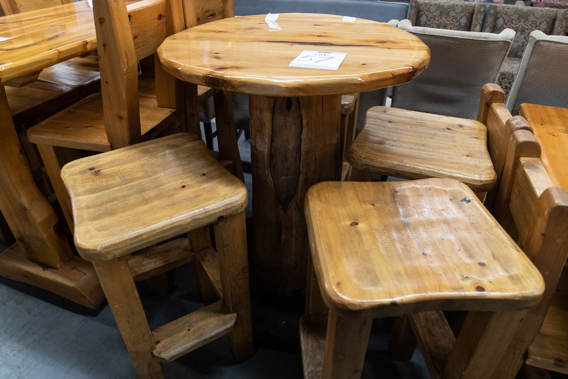 ROUND WHIITE PINE HIGH TOP PUB TABLE (TOP IS CRACKED) WITH 4 STOOLS - D- 34" H 42"