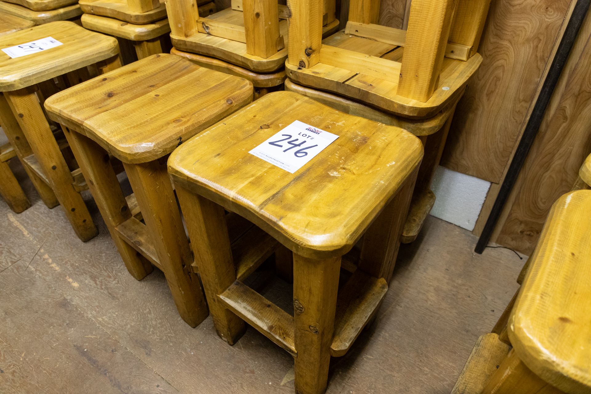 6 WHITE PINE BAR STOOLS - Image 2 of 2