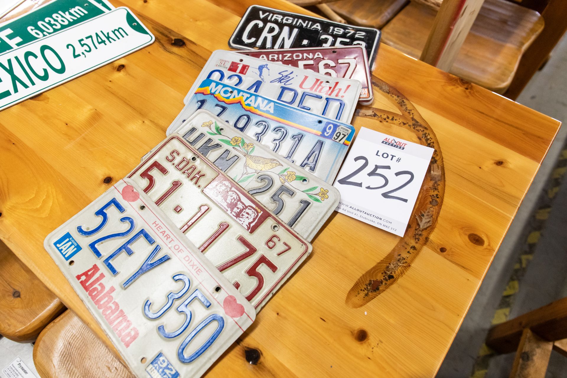 7 ASSORTED AMERICAN CITY LICENSE PLATES