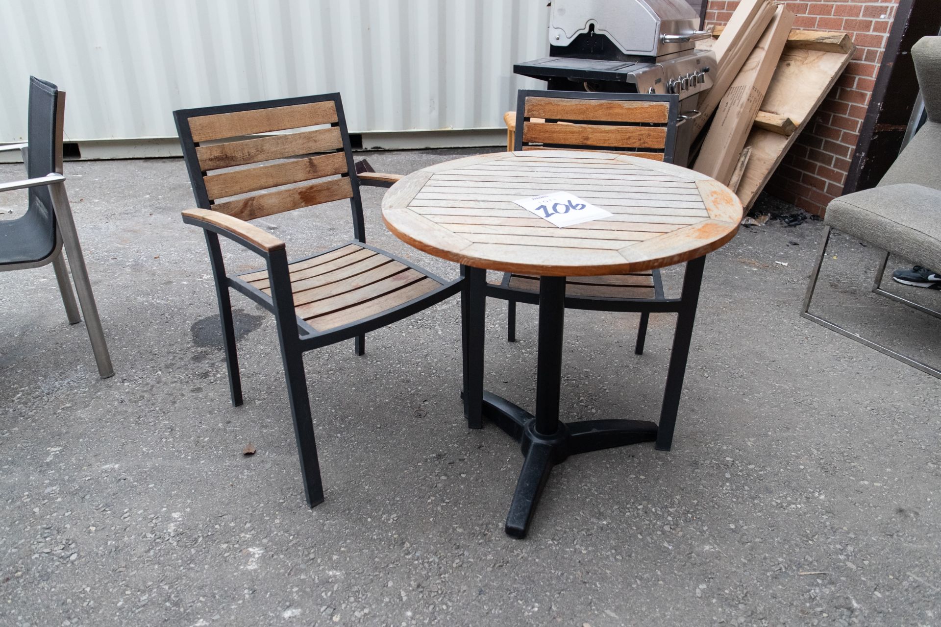 TEAK OUTDOOR ROUND TABLE WITH 2 CHAIRS - Image 2 of 3