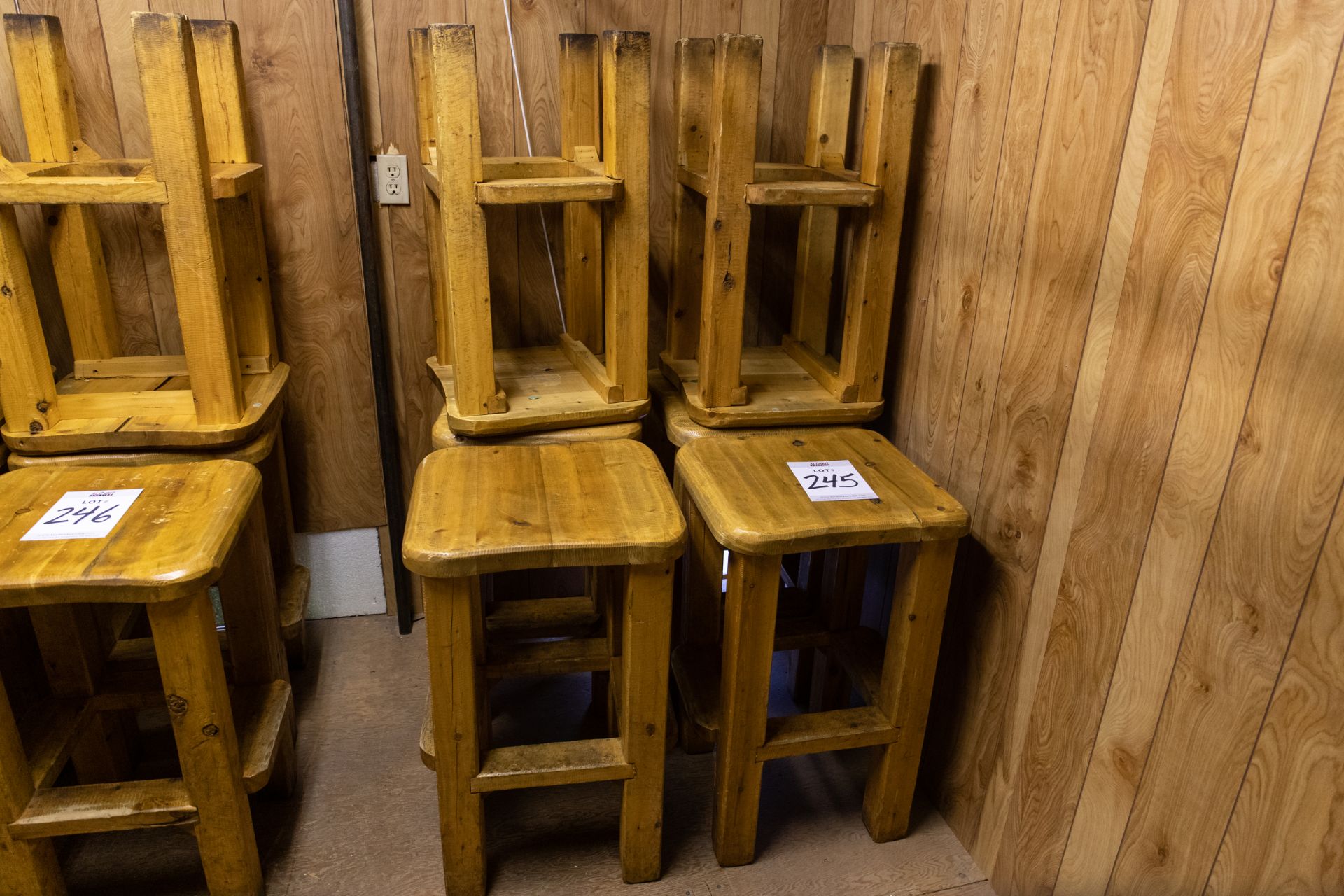 6 WHITE PINE BAR STOOLS