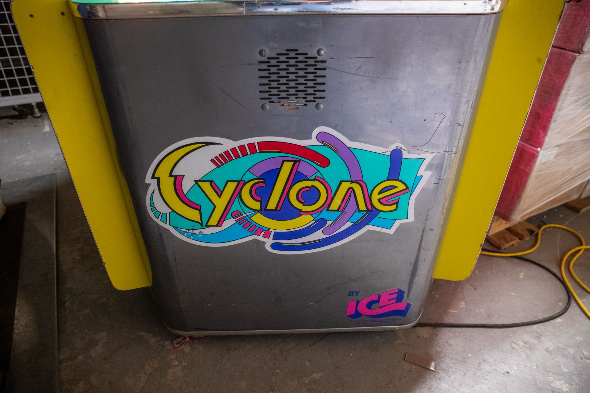 ICE CYCLONE GAME - Image 4 of 6
