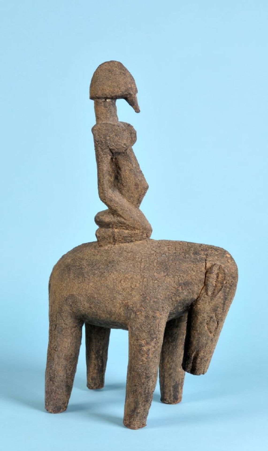 Afrikanische Kultfigur - Reiter auf ElefantHolz, braune Krustenpatina, H= 41 cm, leicht besch.