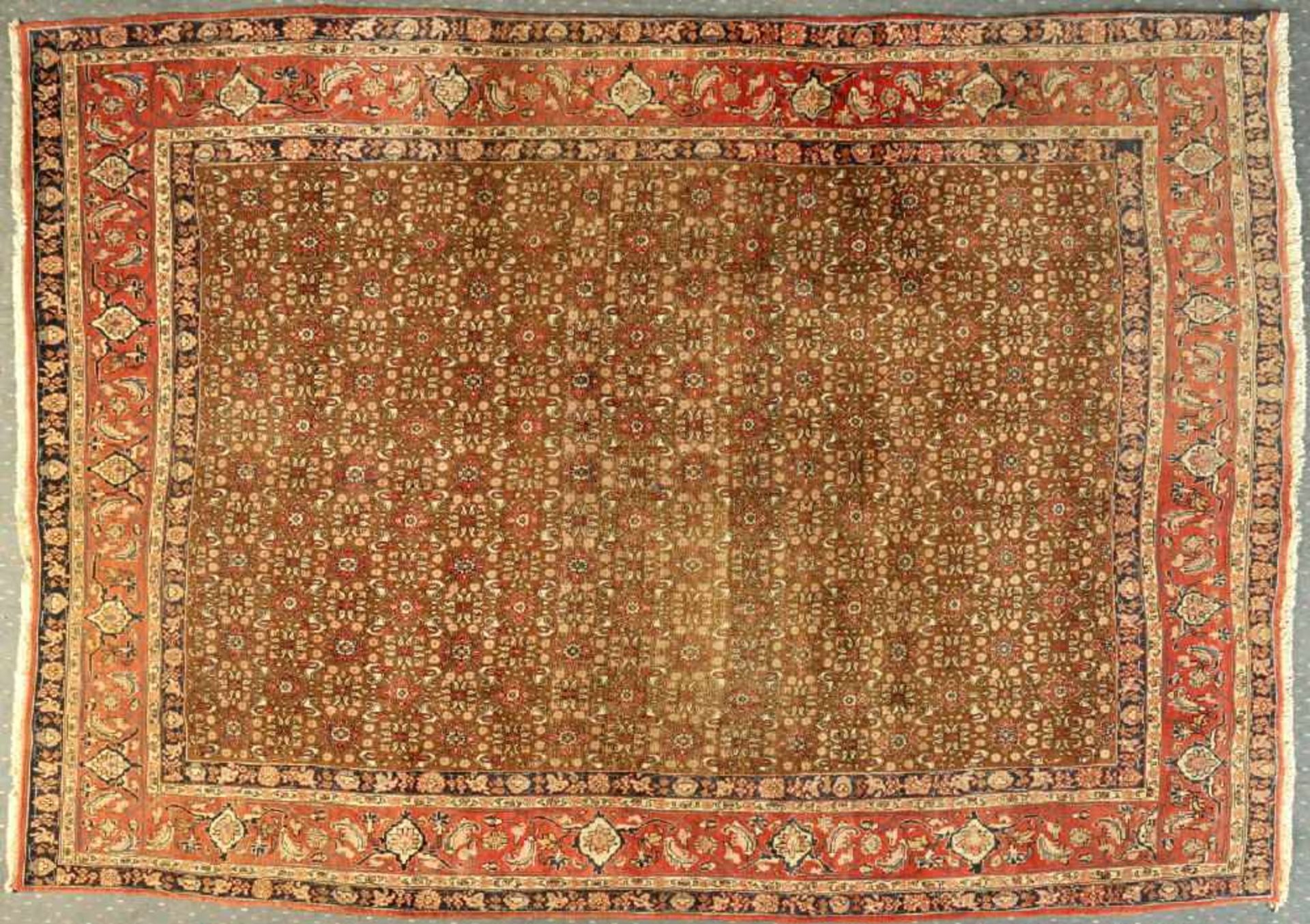 Bidjar, Persien, 224 x 328 cmalt, Wolle, braungrundig, durchgemustert mit zahlr., floralen