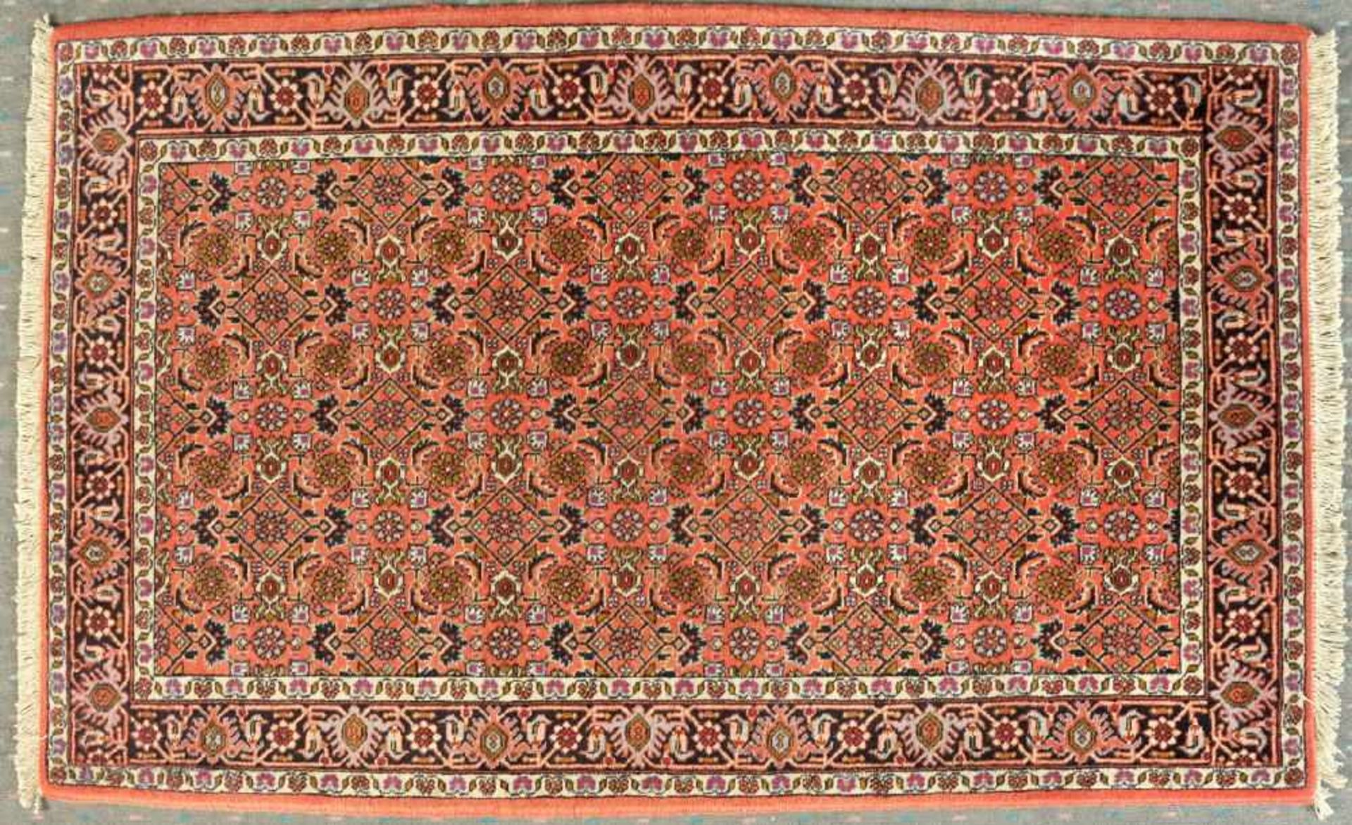 Herati-Bidjar, Persien, 85 x 136 cmälter, Wolle, feine Knüpfung, rotgrundig, durchgemustert mit