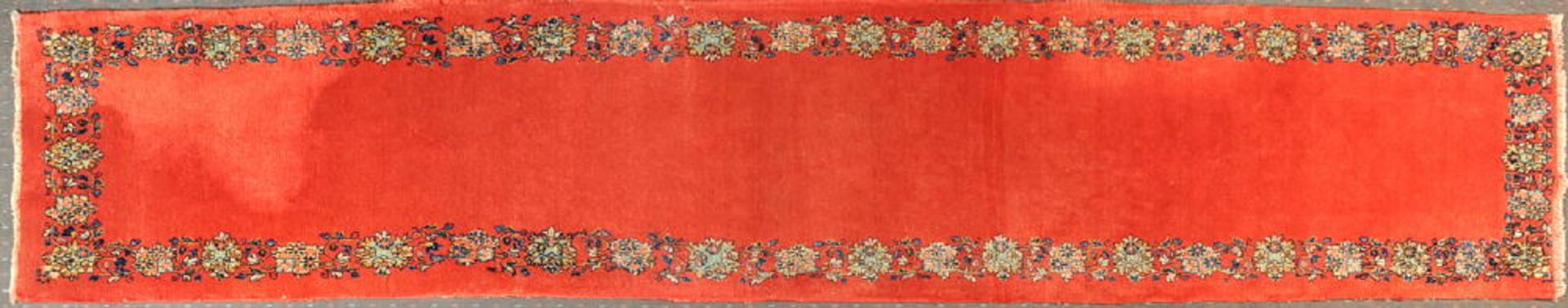 Keschan-Galerie, Persien, 80 x 410 cmWolle, roter, unifarb. Fond, mehrfarb., florale Bordüre