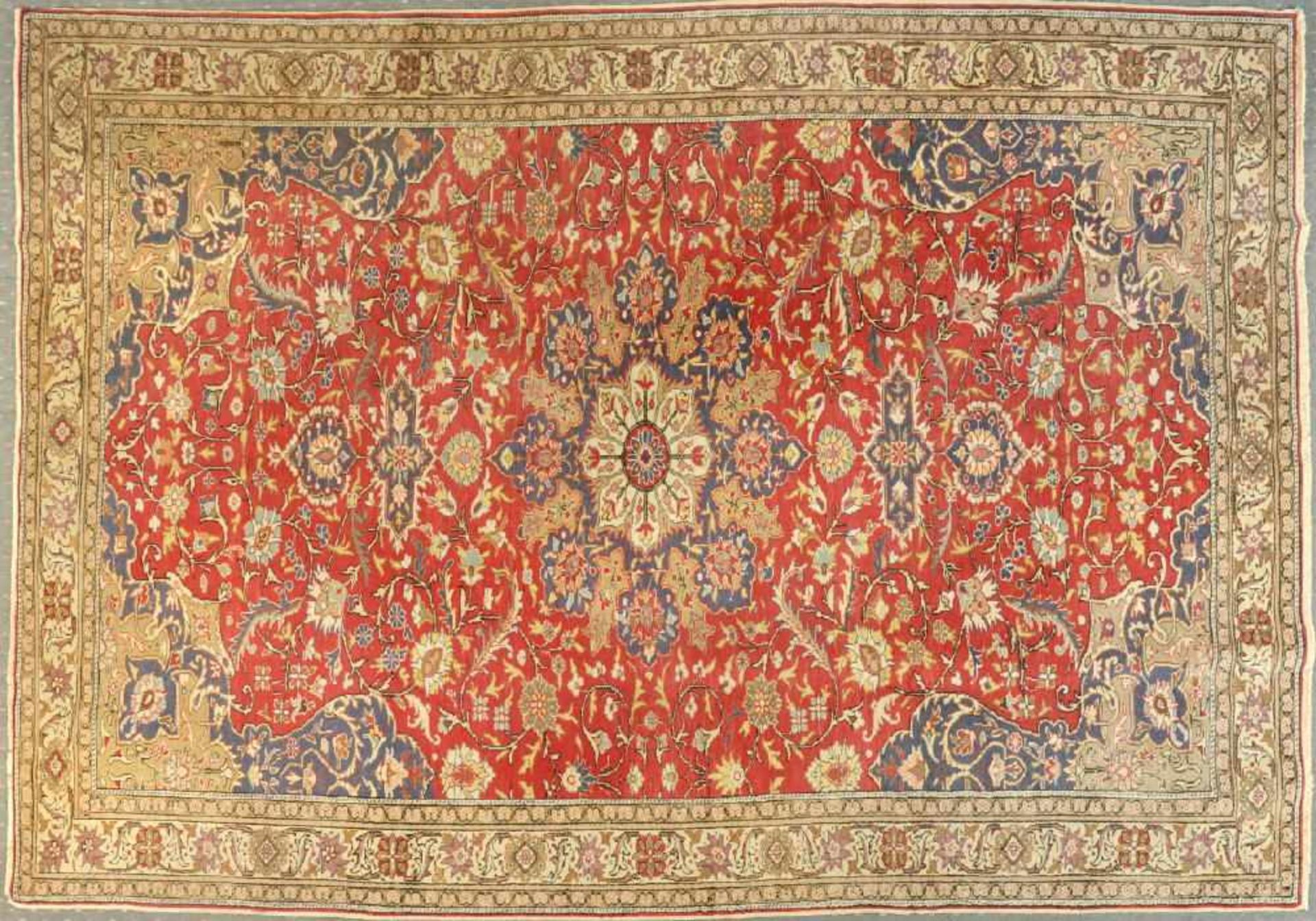 Kayseri, Türkei, 200 x 298 cmälter, Wolle, rotgrundig, großes, mehrfarb. Medaillon, umgeben von