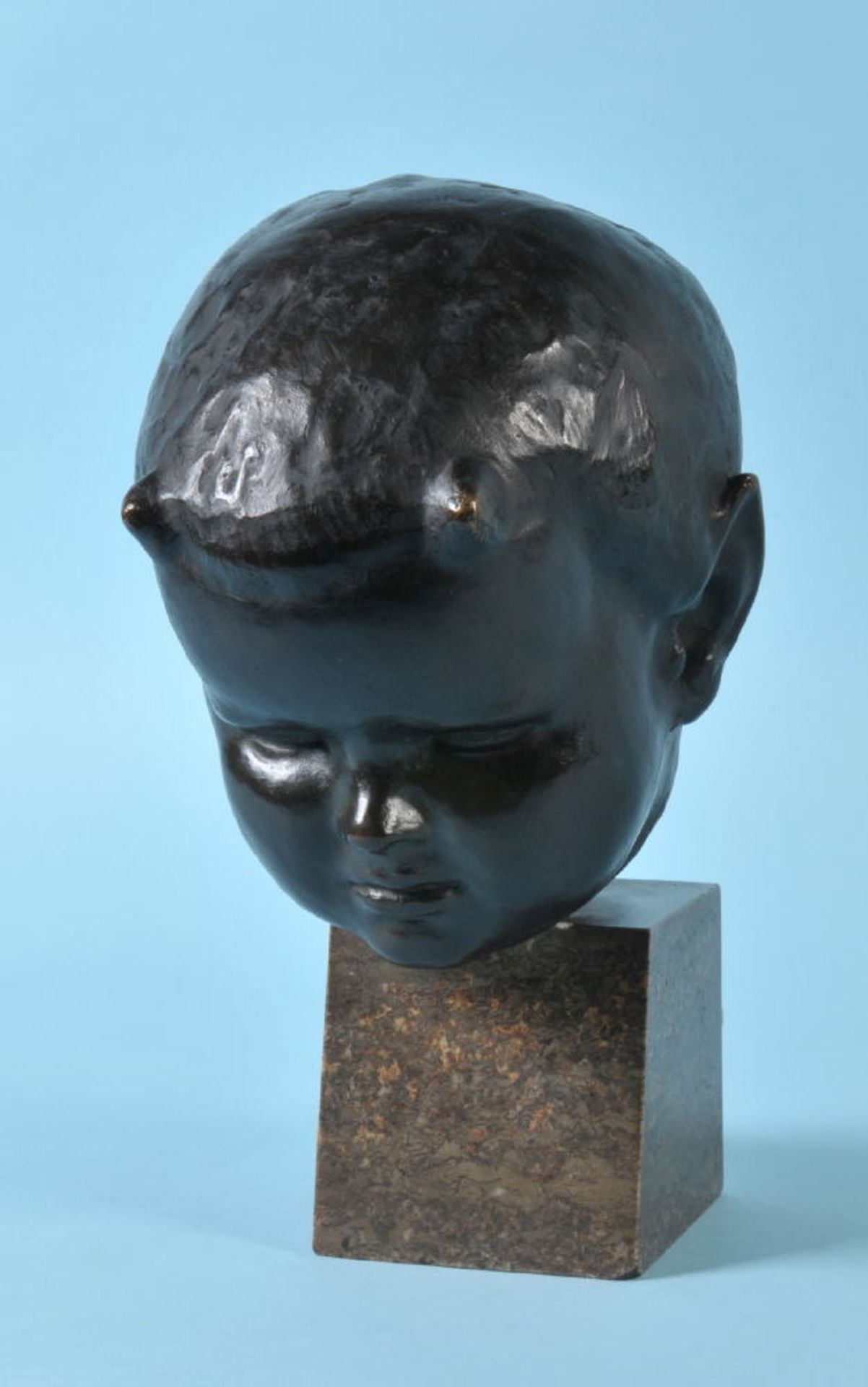 Parzinger, Hans, vor 1926 - vor 1956Bronzeskulptur, dunkel patiniert, auf Granitsockel, H= 30