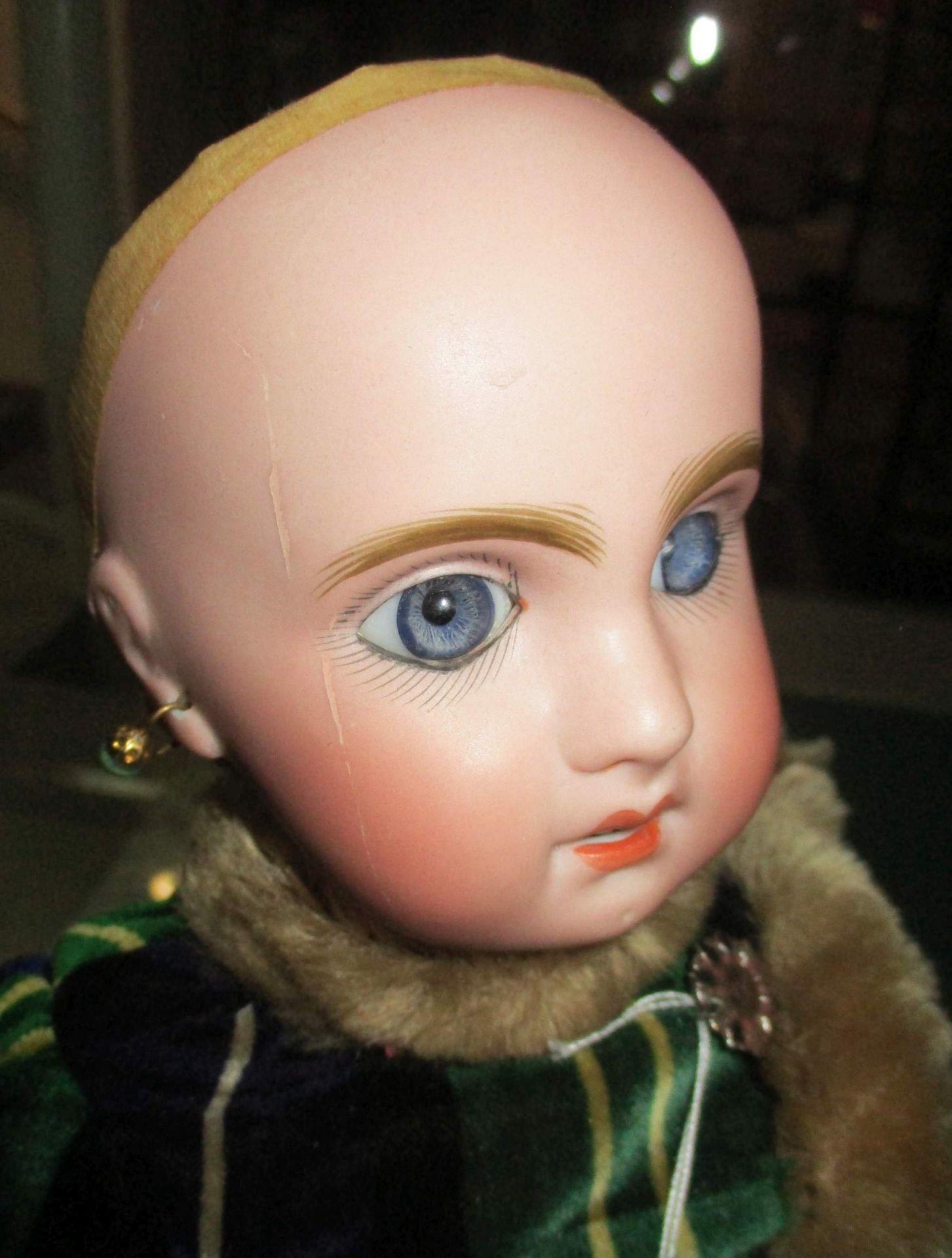 Puppe - MädchenKopf Porzellan, Glasaugen, offener Mund, durchstochene Ohren - Bild 9 aus 13