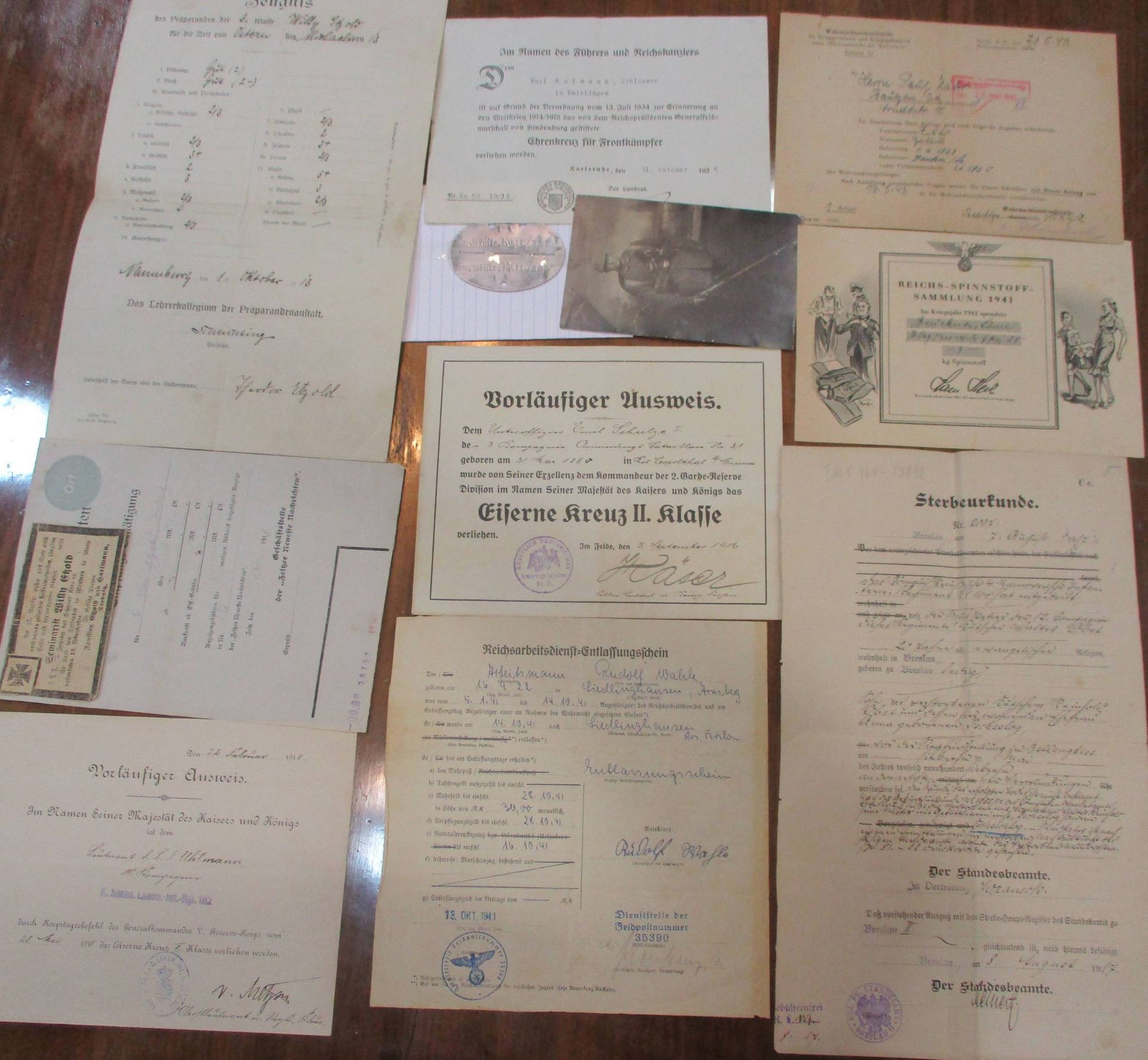 Dokumente, Konvolutu.a. Verleihungsurkunden, Besitzzeugnisse, Handschreiben, meist 3. Reich, im - Bild 3 aus 13