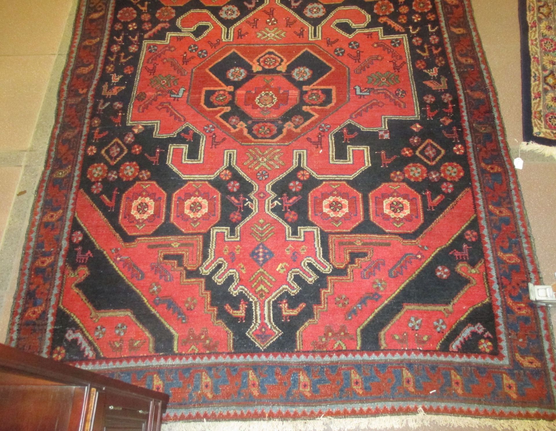 Kasak-Galerie (?), Persien, 142 x 462 cmalt, Wolle, Pflanzenfarben, dunkelblaugrundig, 3 große, - Bild 3 aus 11