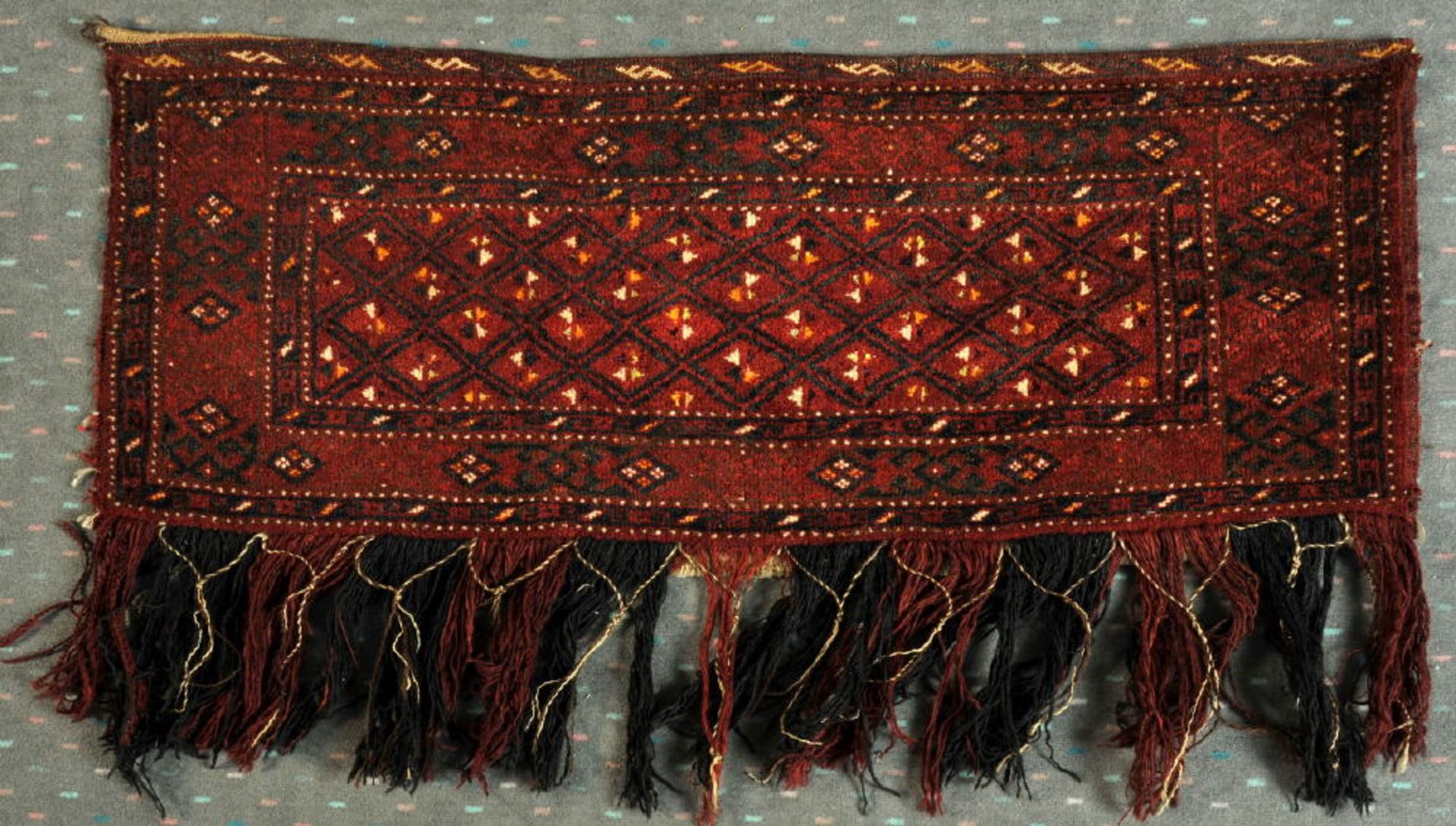 Jolar-Zeltbehang, Afghanistan, 40 x 102 cmalt, Wolle, rotgrundig, durchgemustert mit