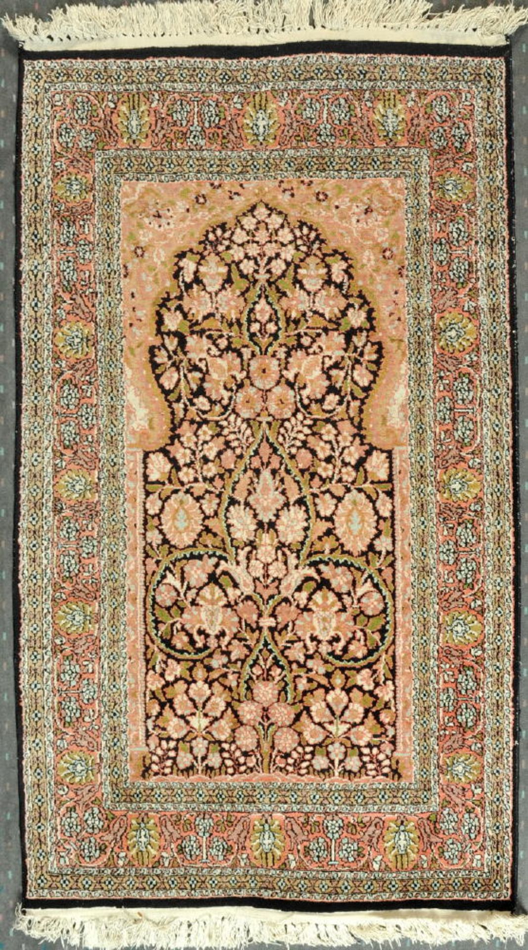 Gebets-Kaschmir-Ghoum, 93 x 152 cmälter, Kunstseide, feine Knüpfung, dunkelblaugrundig, Gebetsgiebel