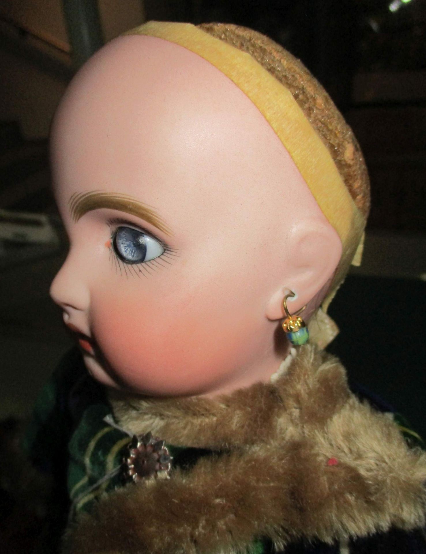 Puppe - MädchenKopf Porzellan, Glasaugen, offener Mund, durchstochene Ohren - Bild 10 aus 13