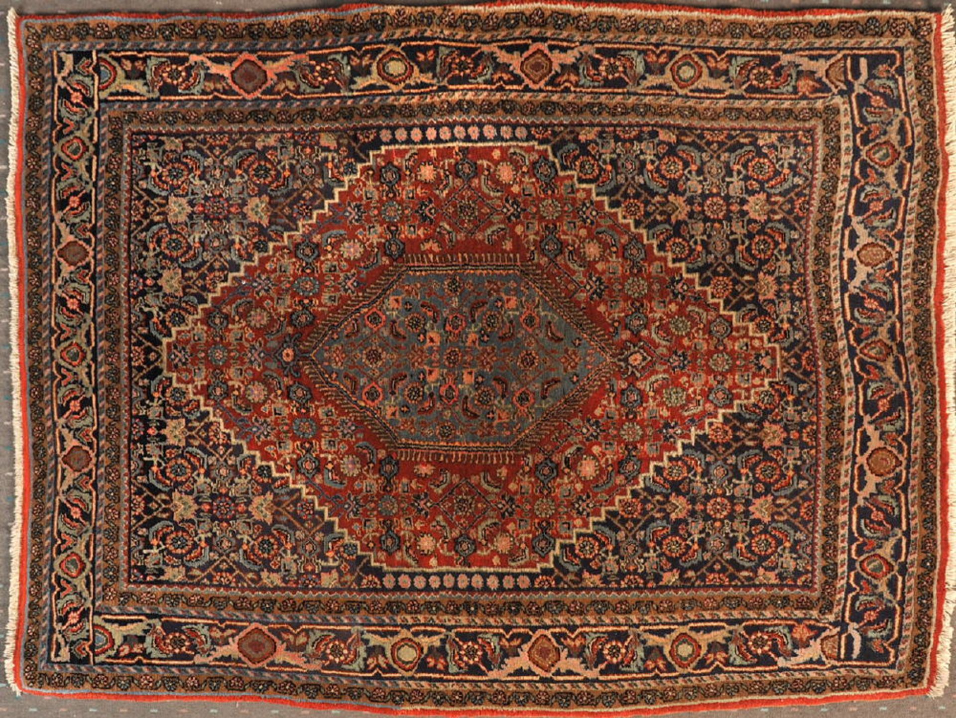 Herati-Bidjar, Persien, 115 x 165 cmälter, Wolle, feine Knüpfung, rotgrundig, mehrfarb.