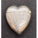 Victorian heart shaped silver Vesta John Gammage Birmingham 1897 with vacant cartouche