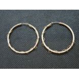 Set of 9ct hoop earrings 2.2g