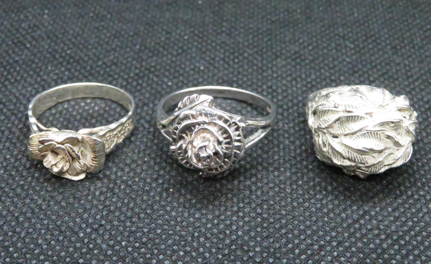 3x silver floral design rings 19g