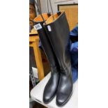 Davey's handmade riding boots brand new unworn size 9 with whips and boot poles and carry bag