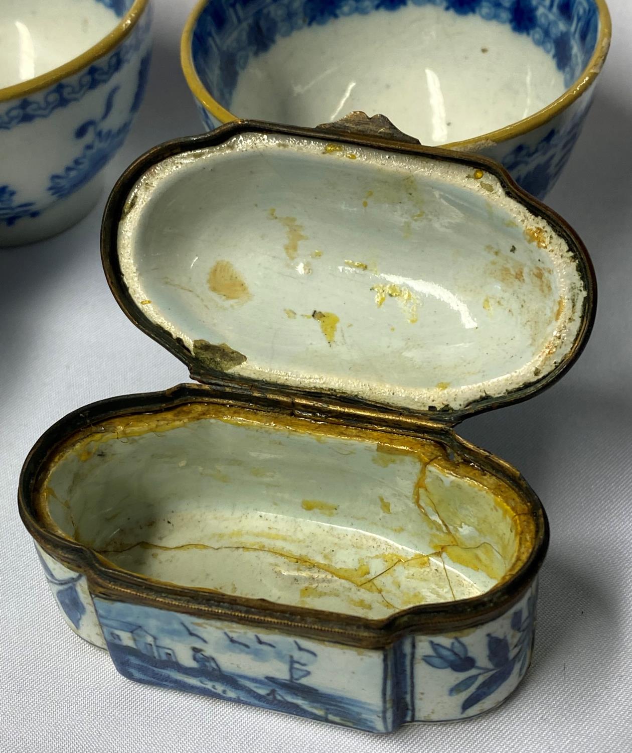 Early Delft snuff box with 4x chinese bowls - Image 4 of 9