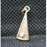 9ct gold and diamond pendant .8g