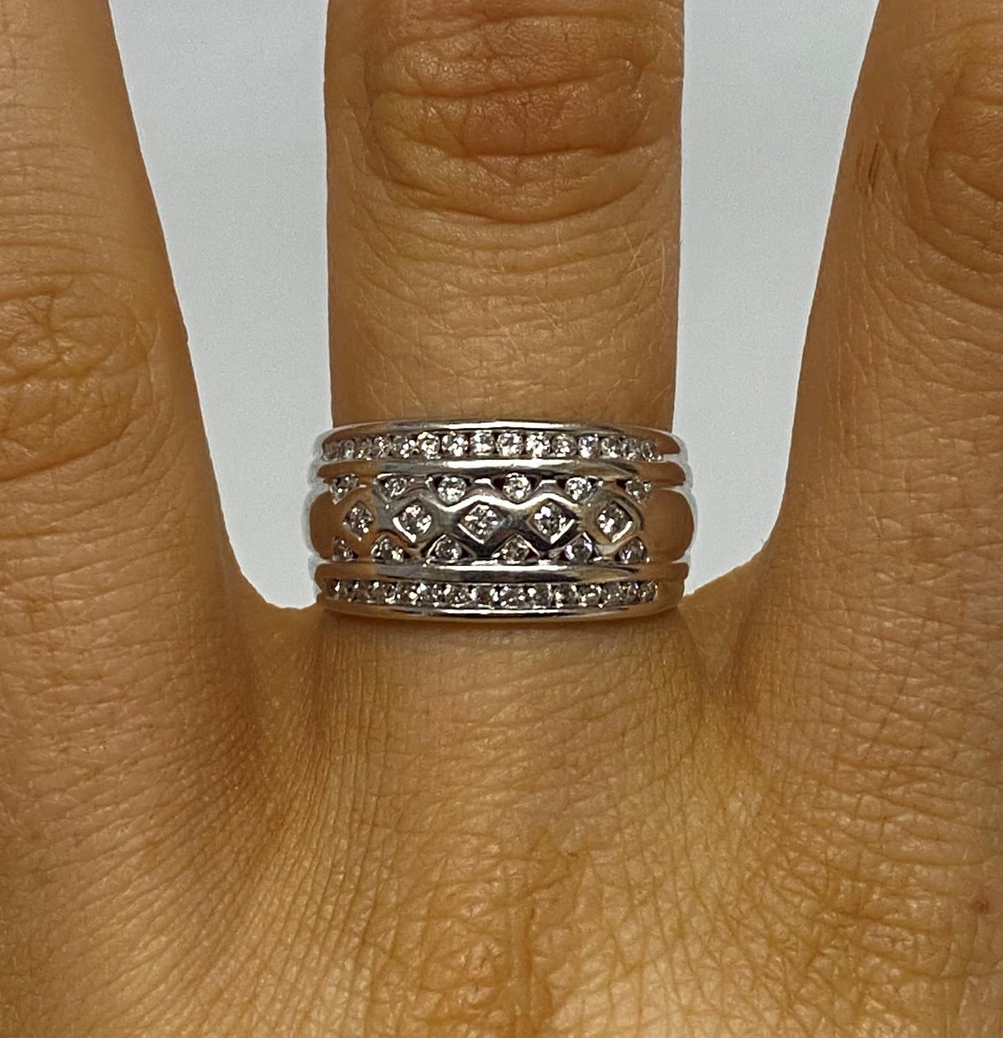 9ct white gold half carat diamond ring fully HM and stamped 375 .5 - Image 2 of 3