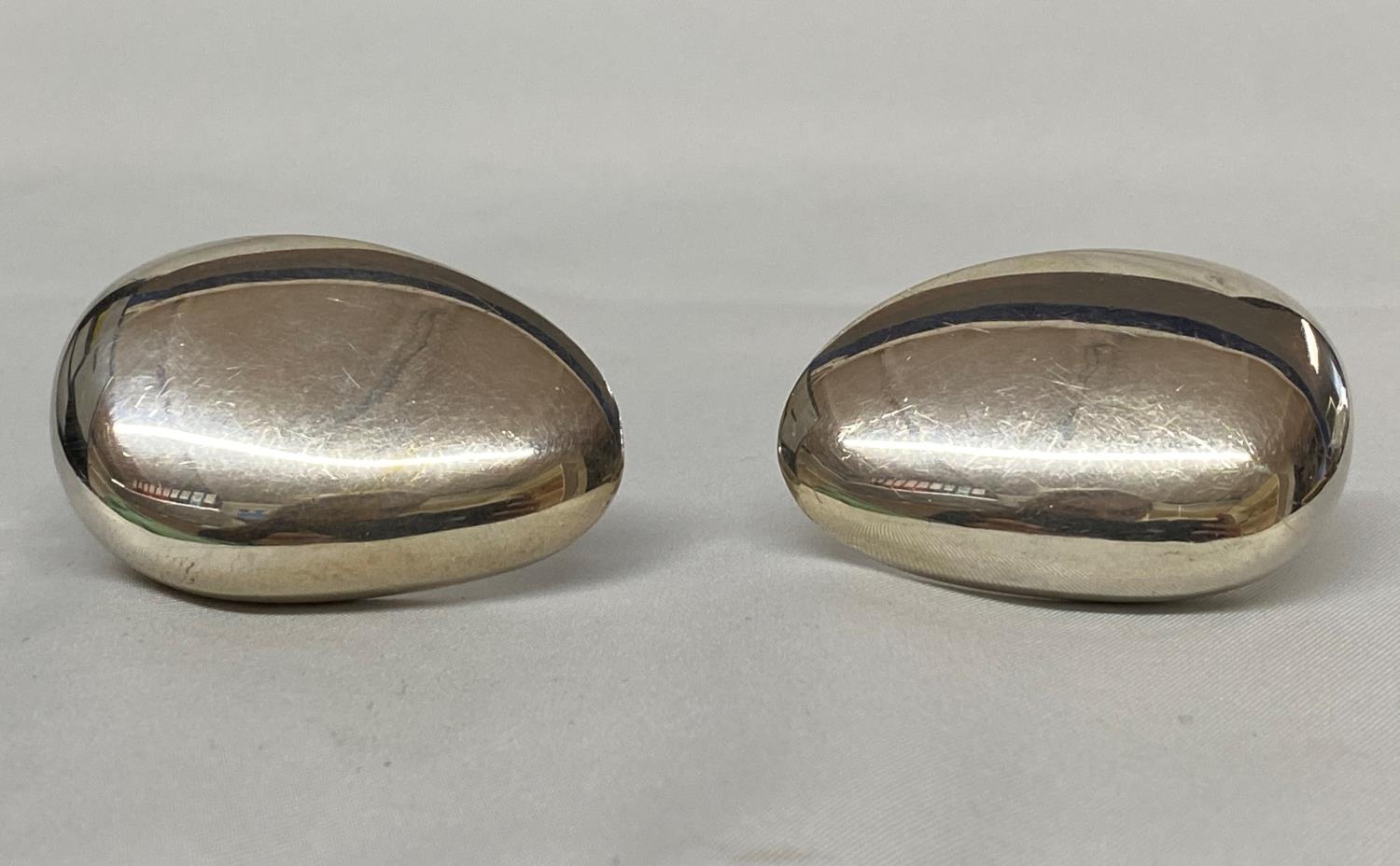 Large silver clip on earrings 35g in weight - Image 2 of 4