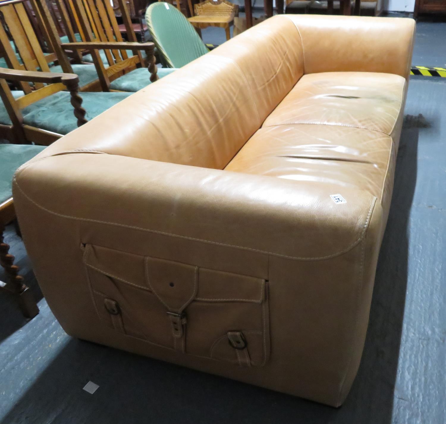 Light tan stressed leather four seater sofa with saddle bags each end - Italian made - Bild 2 aus 3