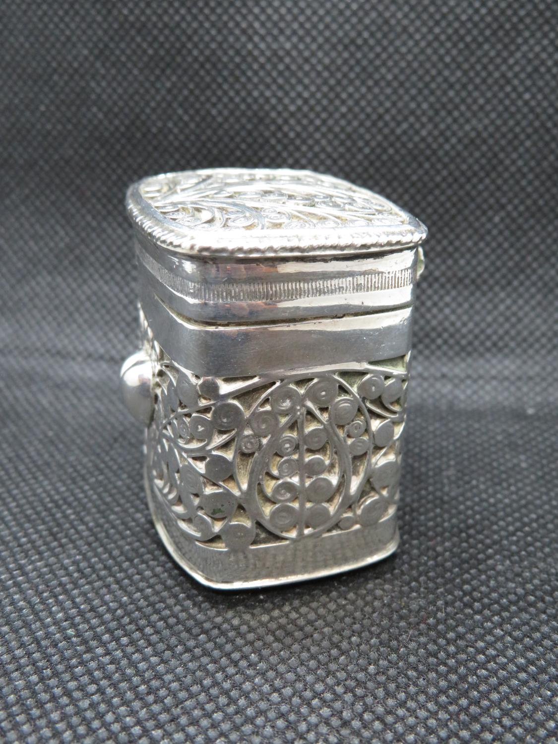 Dutch silver HM filigree snuff box 60g in weight - Image 2 of 4