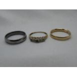 2x gold rings and 1x tungsten ring 6g of 9ct gold