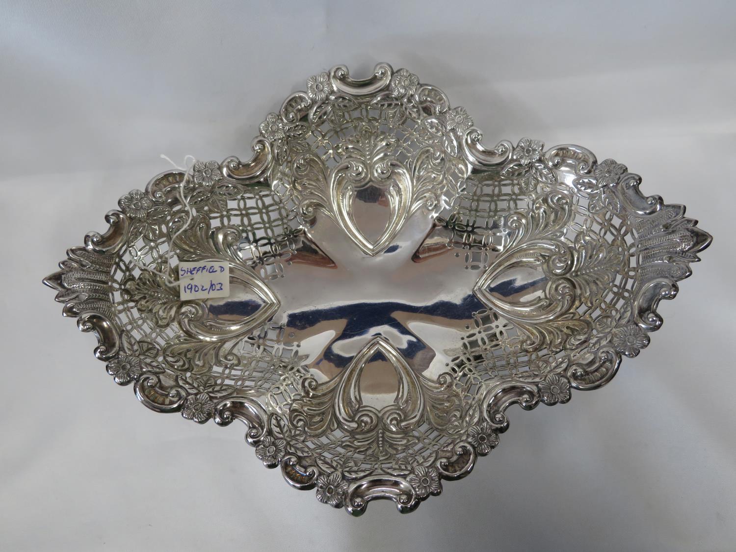 Pair of bon bon dishes 1x Sheffield 1903 1x Sheffield 1902 excellent condition 698g total weight for - Image 3 of 4