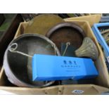 Box of misc brassware and wood ware