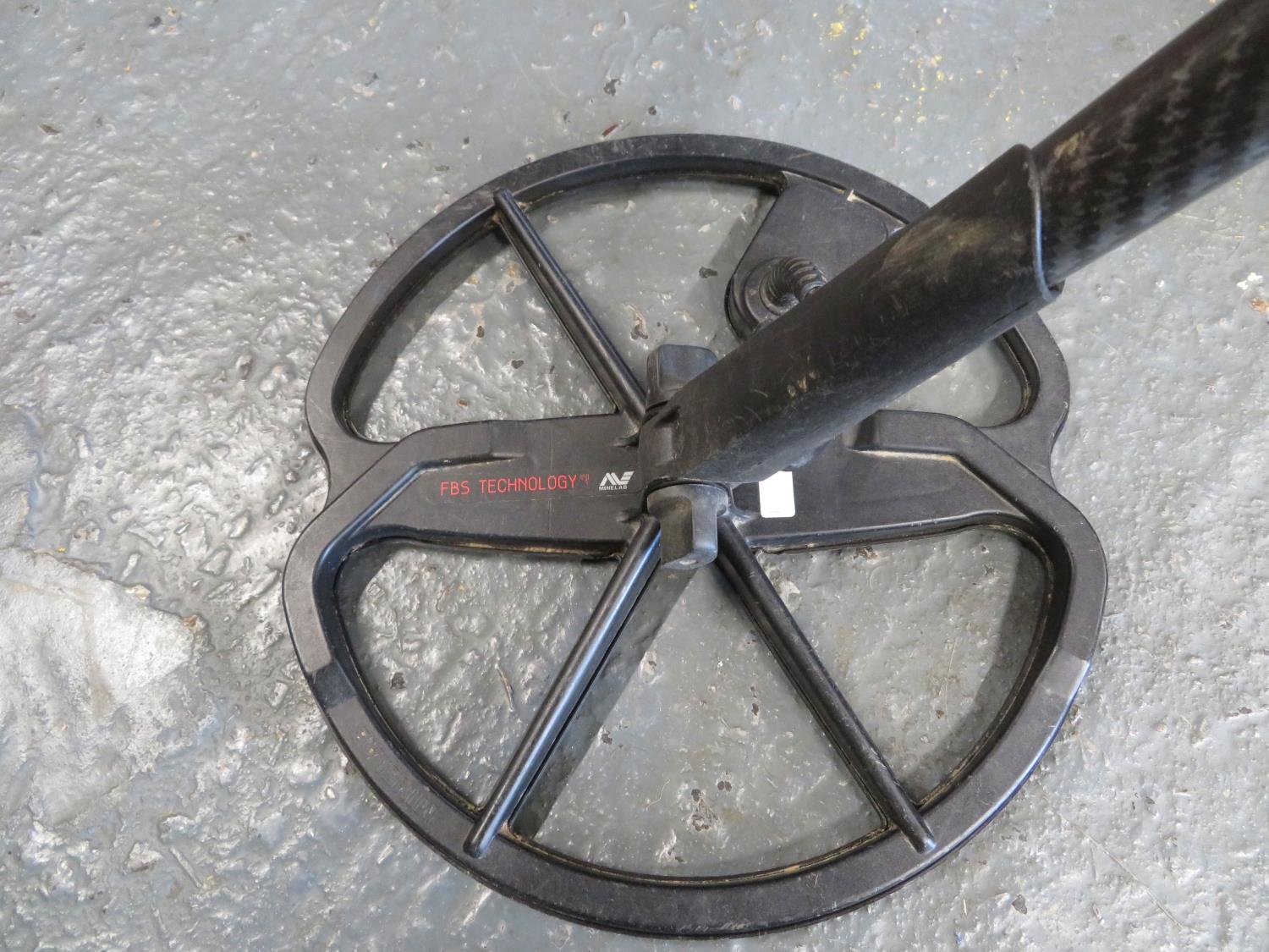 Minelab E-trac metal detector in full working order with headphones, dustcover and battery charger - Bild 5 aus 6