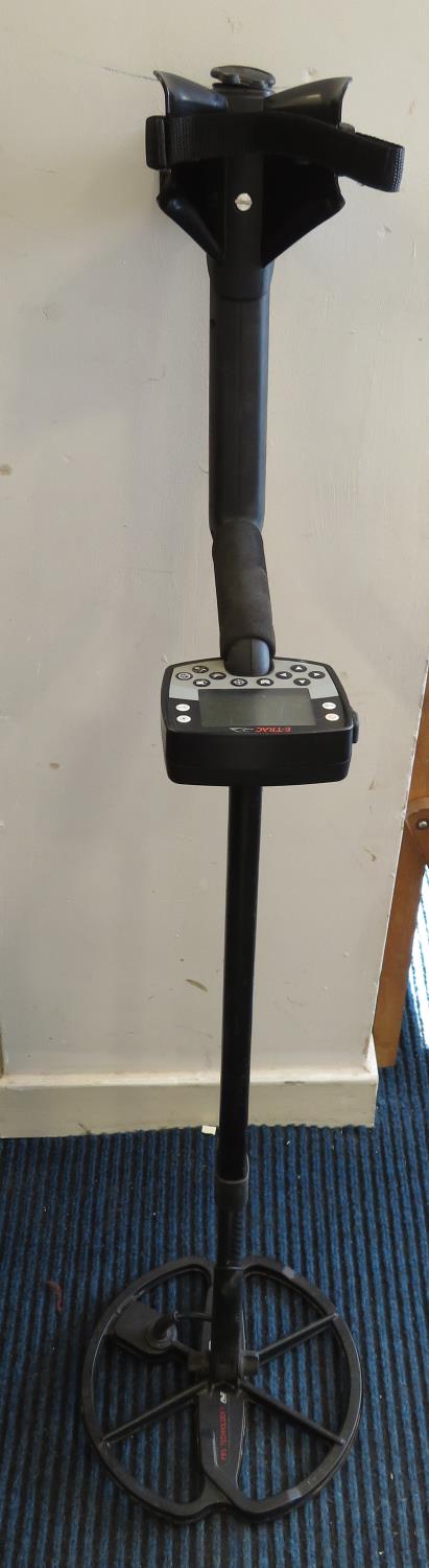 Minelab E-trac metal detector in full working order with headphones, dustcover and battery charger - Bild 2 aus 6