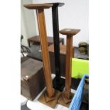 3x shop window hat stands