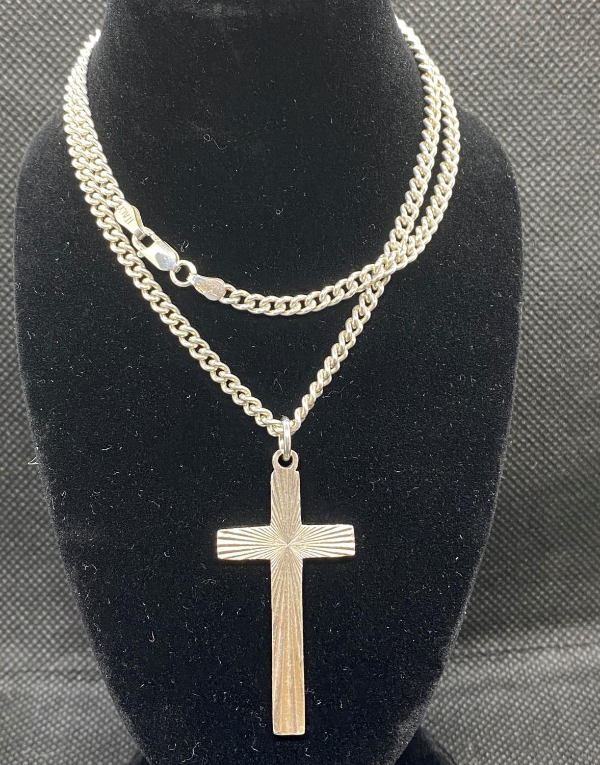 Vintage solid silver cross on 18" silver HM curb link chain 20g