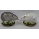 2x Rat snuffs with hand painted bases - possibly Meissen - excellent condition