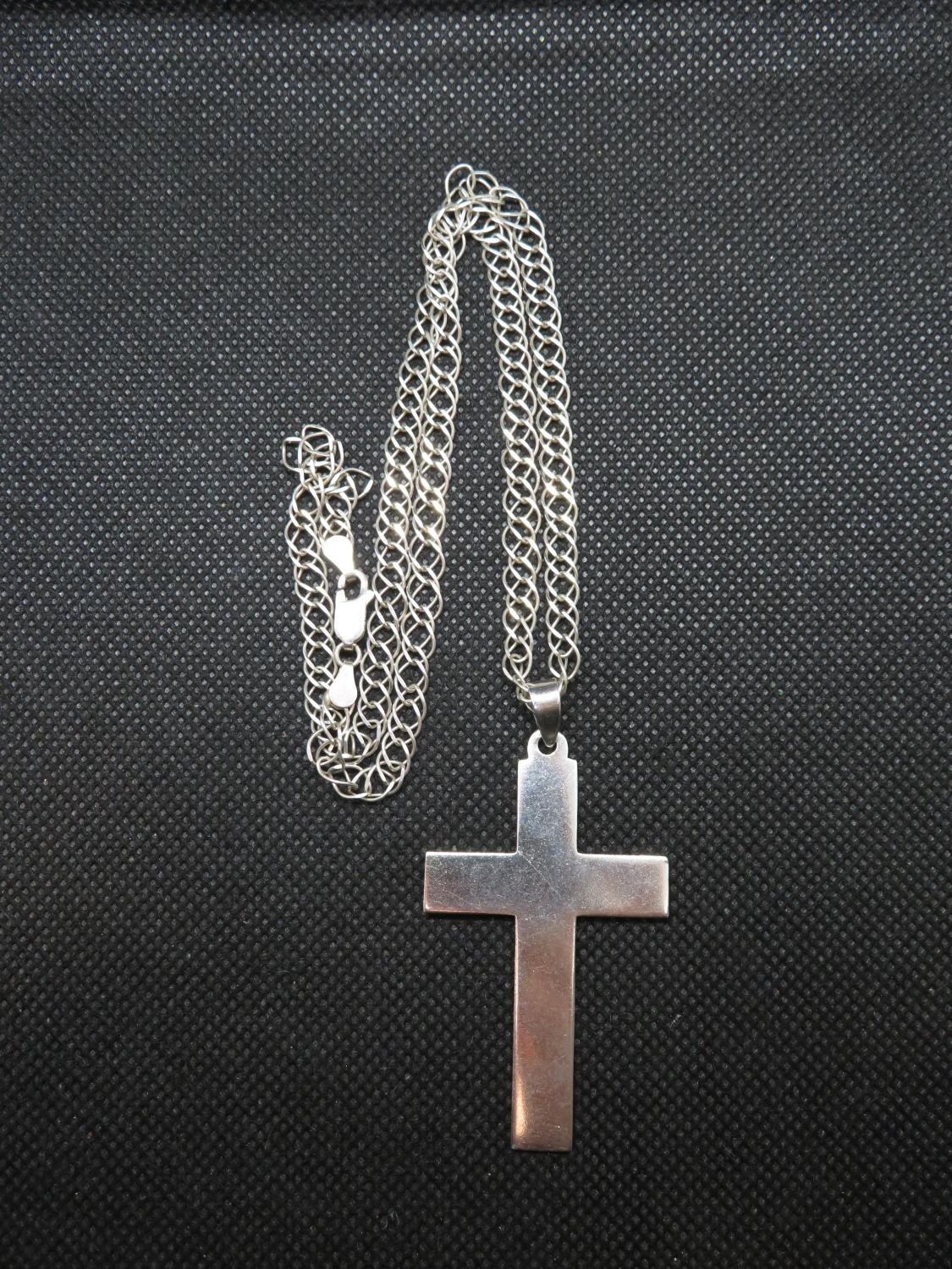 Large vintage silver cross on 18" double link silver chain 13.4g