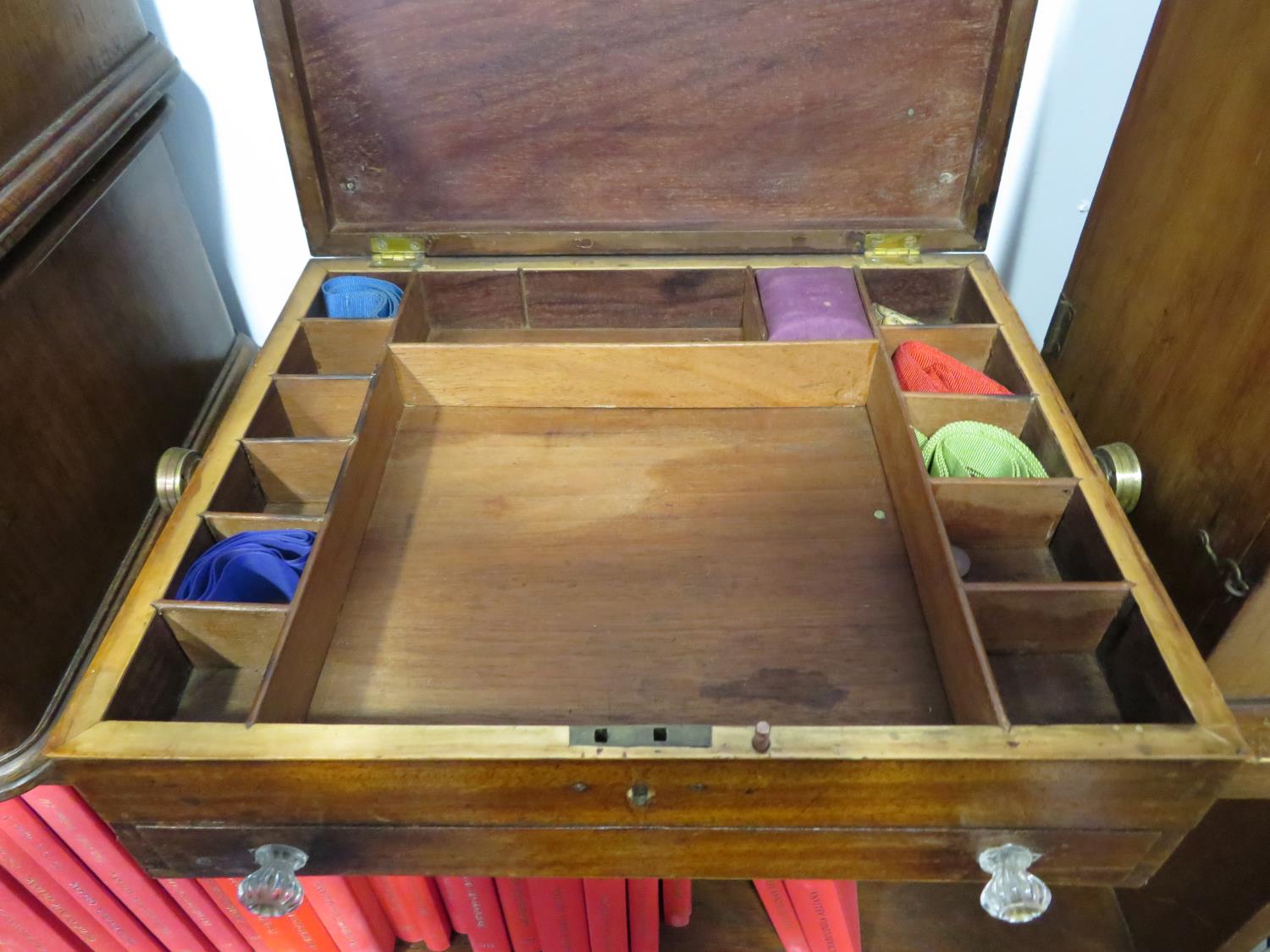 10" x 12" x 4" sewing box with drawers - Image 3 of 3