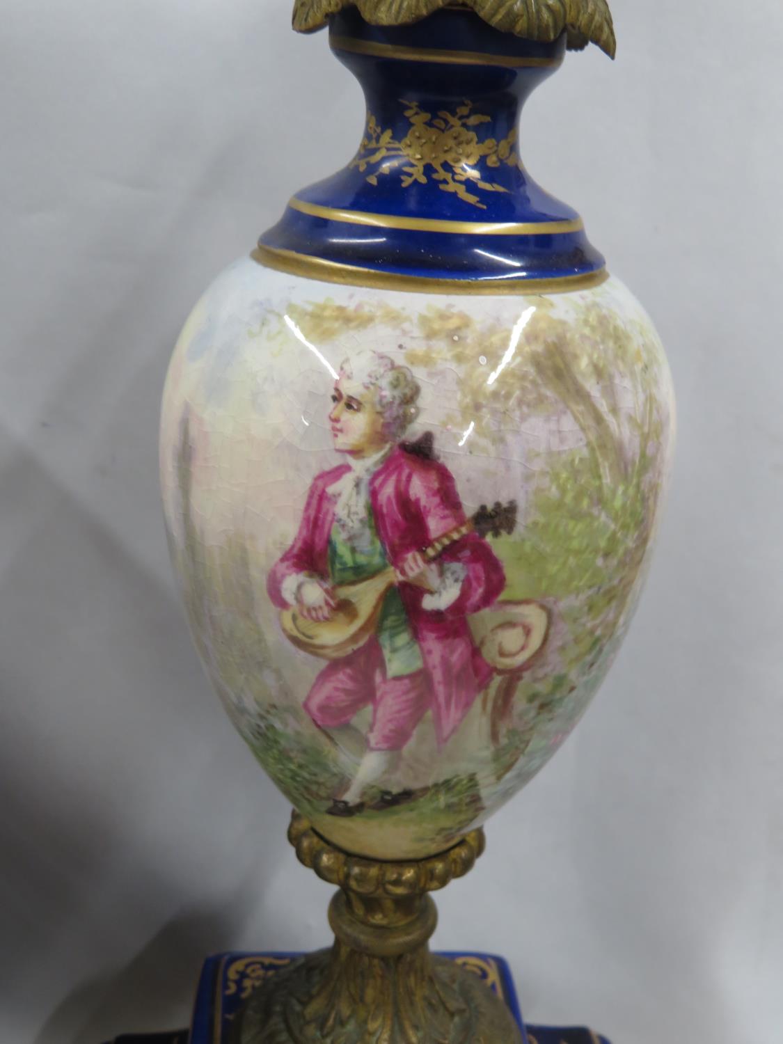 French hand painted vases on plinths with French hand painted clock - fully working - Bild 9 aus 19