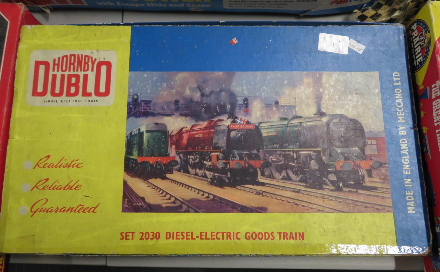 1960 Hornby Dublo set Deisel goods train and track and 2x coaches
