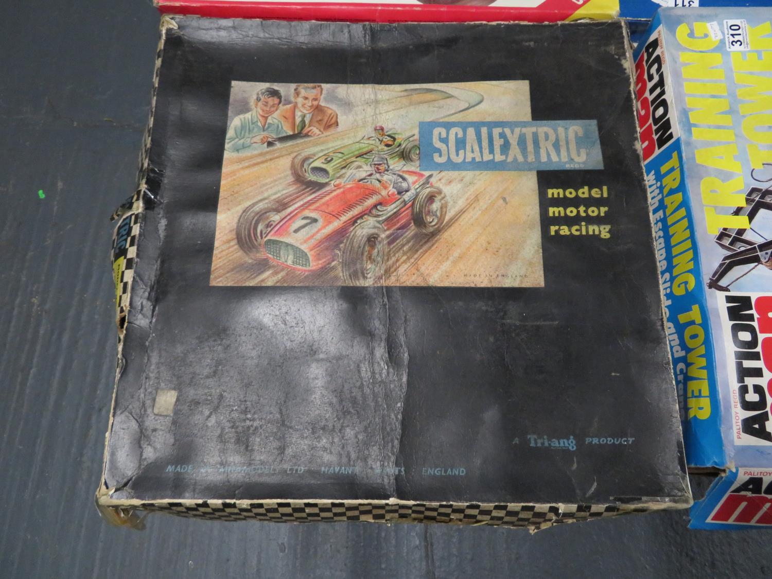 Early 1950's Scalextric with metal cars - Mazarati and Ferrari cars - scale 1.28