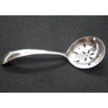 Antique silver sugar sifter spoon maker WS Savage and Co. Sheffield 1922 18.5g
