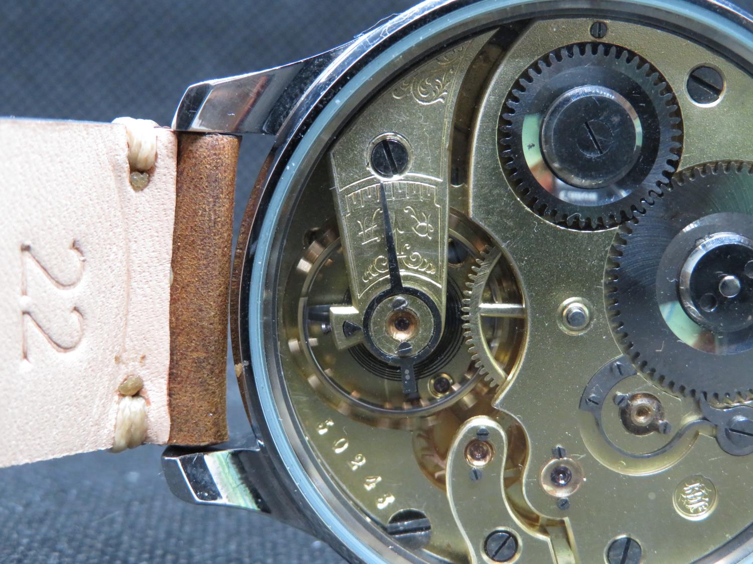 IWC Military wristwatch dial refurbished and replaced with military design - original movement - Bild 7 aus 9