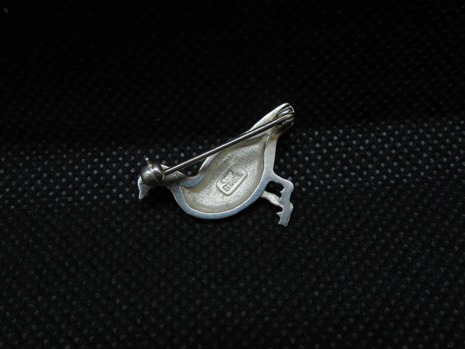 Silver goose brooch by Ola M Gorie stamped OMG sterling silver - Image 2 of 2