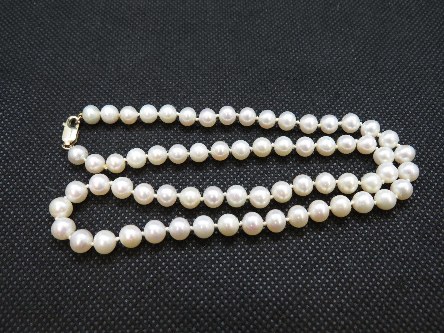 18" rope of cultured pearls 9ct gold clasp