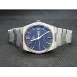 Omega automatic Geneve day/date with original bracelet - light scratches to dial - dark blue with