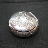 Old silver snuff box - catch slightly loose - 46.2g