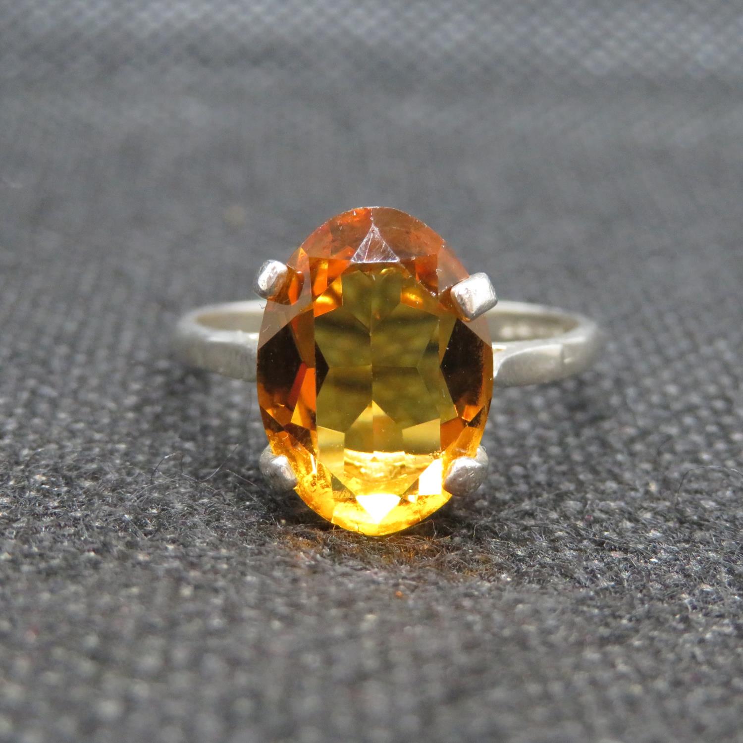 Vintage silver ring set with large Cairngorm citrine stone HM Birmingham 1979 3.5g